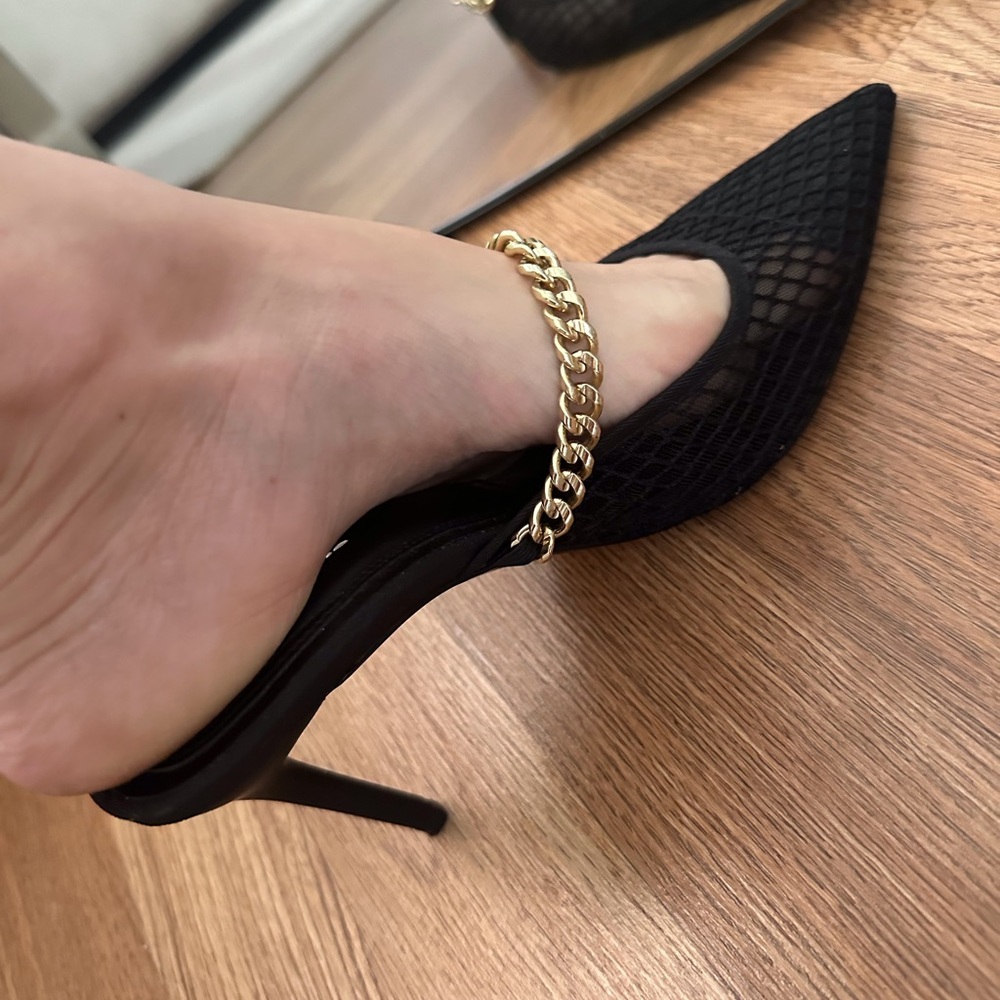 Zara - Picture 6 of 6